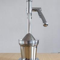 Spremiagrumi a mano di design