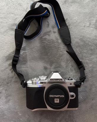 Olympus OM-D E-M10 Mark III