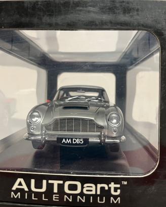 Aston Martin DB5 AUTOART Millenium