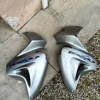 Carene transalp 650 e pezzi vari