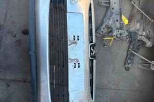 PARAURTI ANTERIORE PEUGEOT 307 ANNO:2004
