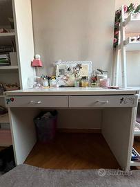 scrivania Mondo Convenienza con 2 cassetti