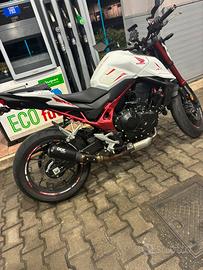 Honda hornet 750