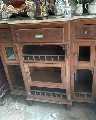 Antica credenza stile liberty