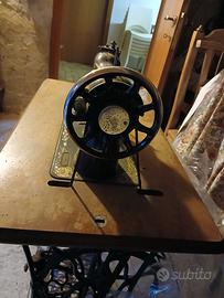 Macchina da cucire Singer primi del 900