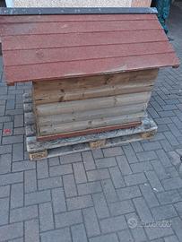 cuccia in legno
