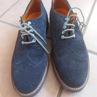 Scarpe uomo blu in camoscio con inserti traforati