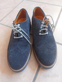 Scarpe uomo blu in camoscio con inserti traforati