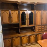 Mobile Salotto con Tavolo e sedie