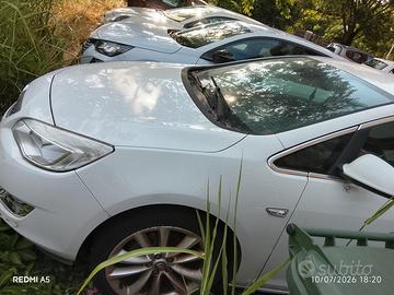 Opel Astra 1.4 turbo 140cv