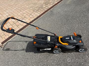 Rasaerba WORX WG779E