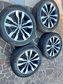 Cerchi originali Volkswagen R19 + gomme 80%