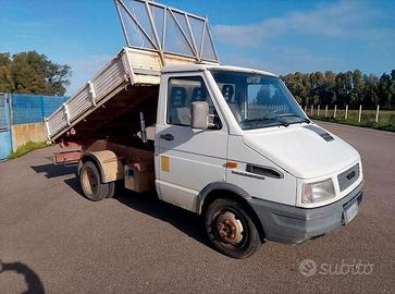 Iveco Daily 35.10 T.DIESEL Ribaltabile Trilaterale