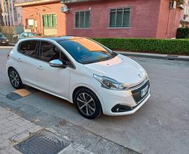Peugeot 208 - 2016
