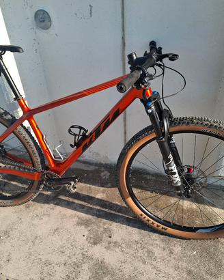 Ktm myroon elite