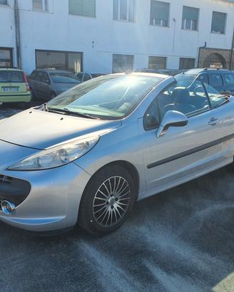 Peugeot 207 1.6 HDi 110CV CC Féline