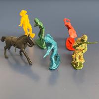 Sacco pieno di soldatini giocattoli