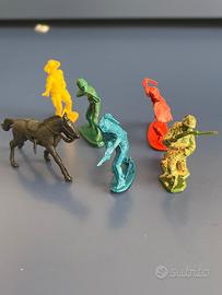 Sacco pieno di soldatini giocattoli