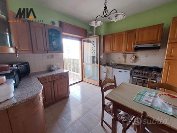 3 camere in appartamento con terrazzino Coppito