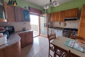 3 camere in appartamento con terrazzino Coppito