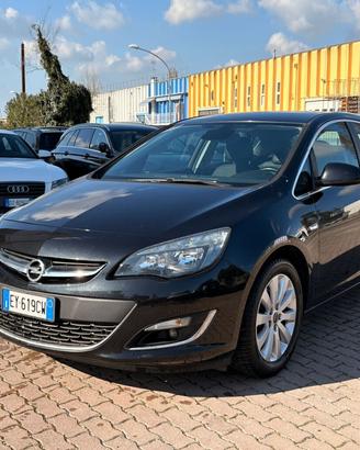 Opel Astra 1.6 CDTI EcoFLEX SeS 5P Cosmo