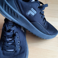 Scarpe tennis marca Fila nere