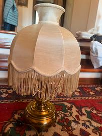 Lampada in ottone con paralume in seta funzionante