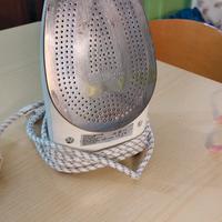 ferro da stiro a vapore 