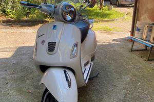 Vespa 300 GTS