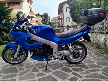 Triumph sprint 955rs