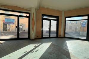 NEGOZIO A PISTOIA
