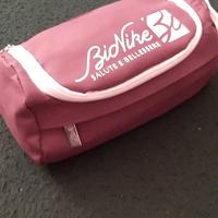 ampia pochette a mano