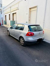 Golf 5 a pezzi di ricambio