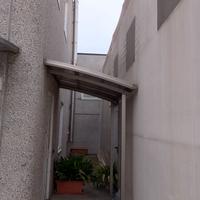 pensilina a sbalzo in alluminio