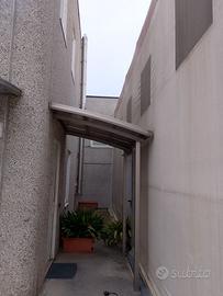 pensilina a sbalzo in alluminio