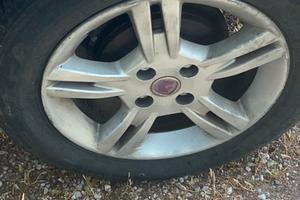 Punto benzina GPL adatta a neo patentati