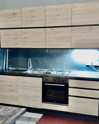cucina semi nuova mai usata