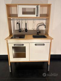 Cucina IKEA DUKTIG + Maxi Set Accessori e Cibo