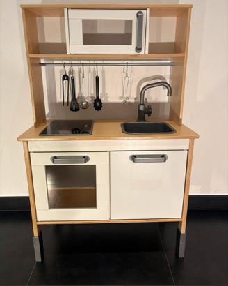 Cucina IKEA DUKTIG + Maxi Set Accessori e Cibo