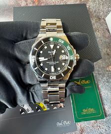 Paul Picot Yacht Club.