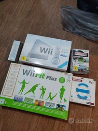 Nintendo Wii + 2 controller+ balance board+giochi