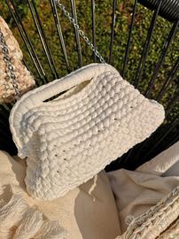 Clutch bag fatte a mano