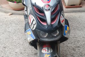 scooter Aprilia 