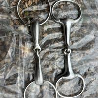 Materiale equitazione