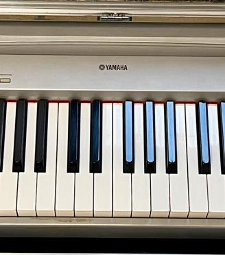 Pianoforte Yamaha P-85