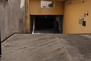 Garage, box