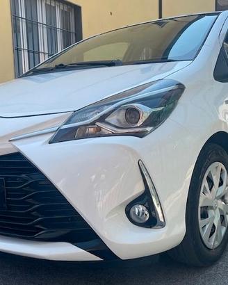 Toyota Yaris 1.5 Hybrid 5 porte Business