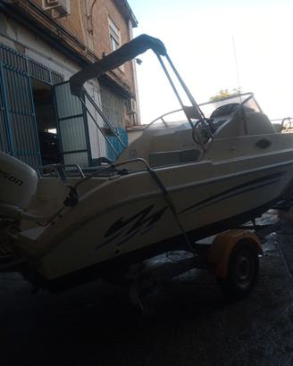 Terminal boat 21 cabin