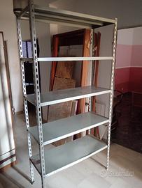 Scaffale in ferro