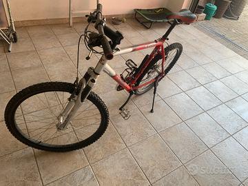 montanbyke in buono stato 